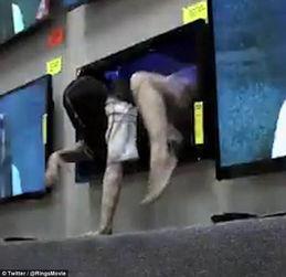 整蛊的吃瓜视频下载免费,免费下载背后的惊悚真相